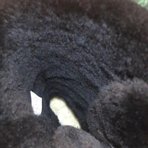 Ugg boots like new - Picture 4 of 14